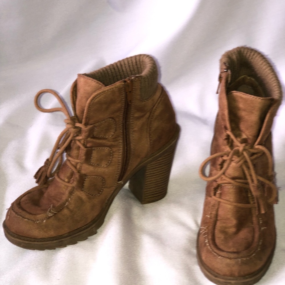 Timberland style Bootie with a heel! - Picture 3 of 6